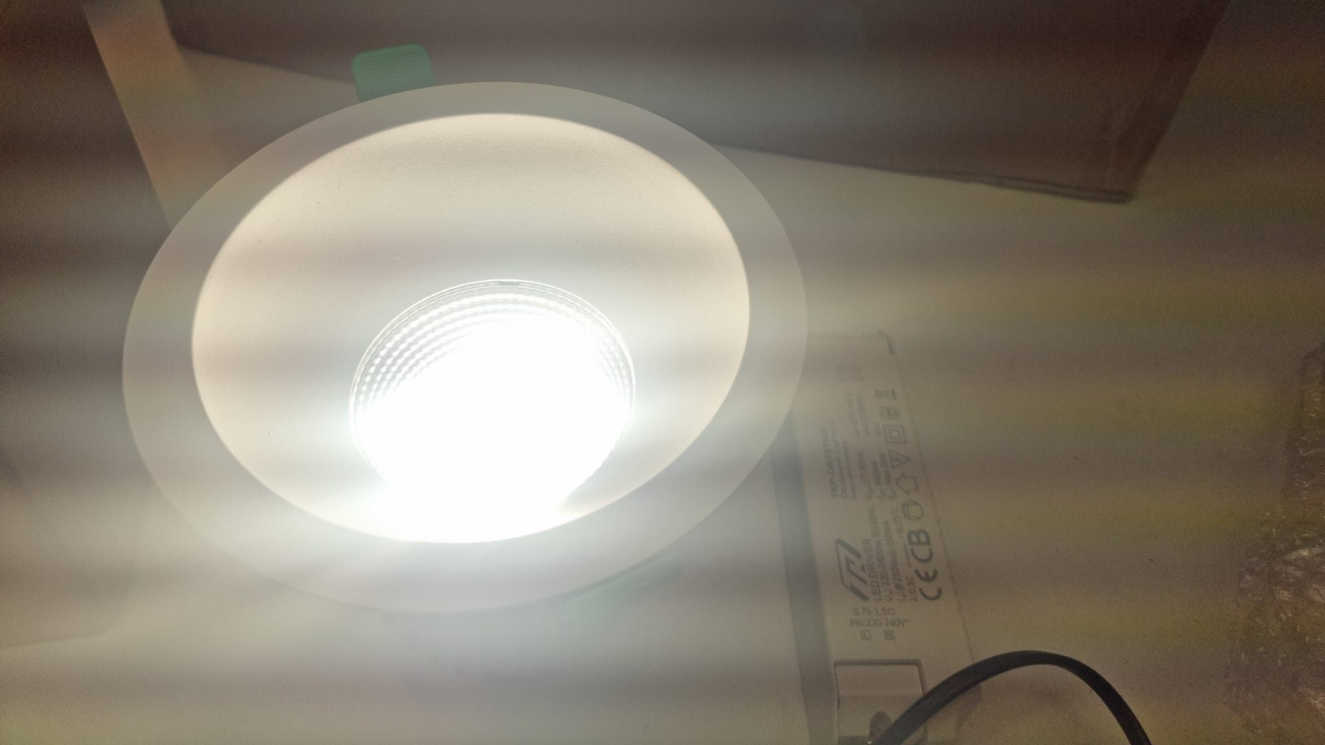 2 BRAND NEW 35W LED DOWNLIGHT WHITE